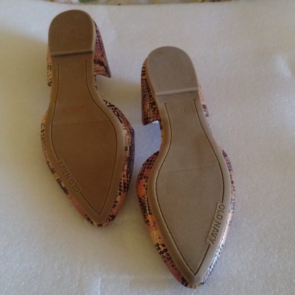 Casual Flat Walking shoes by OLD NAVY - Picture 3 of 4